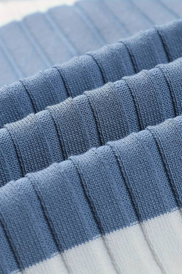 Blau-Creme Sommer-Polo