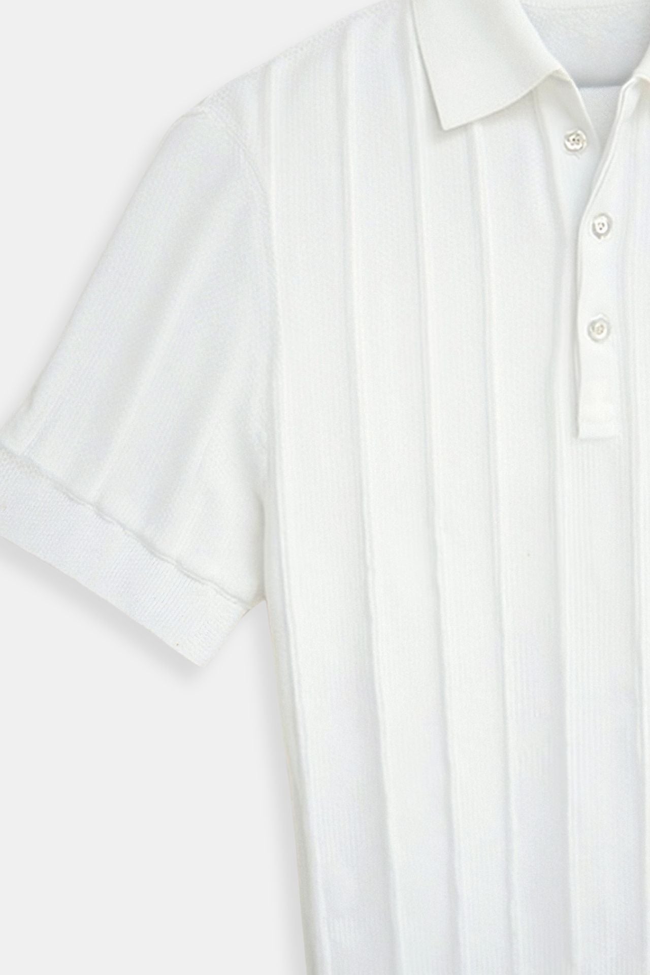 Poloshirt mit vertikalen Streifen