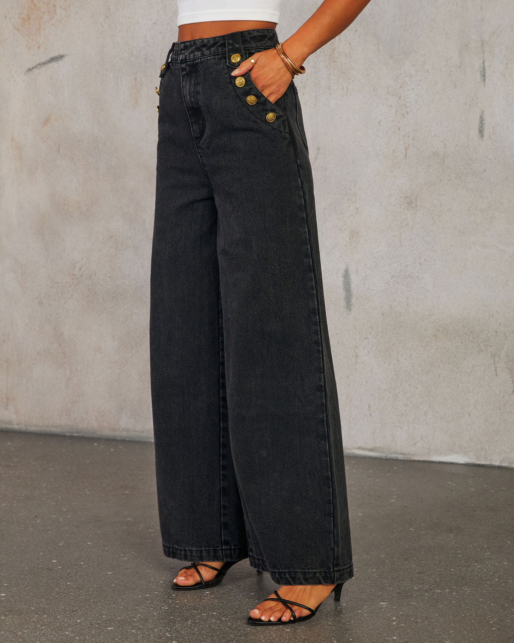 Mouwloze denim top / wijde jeans