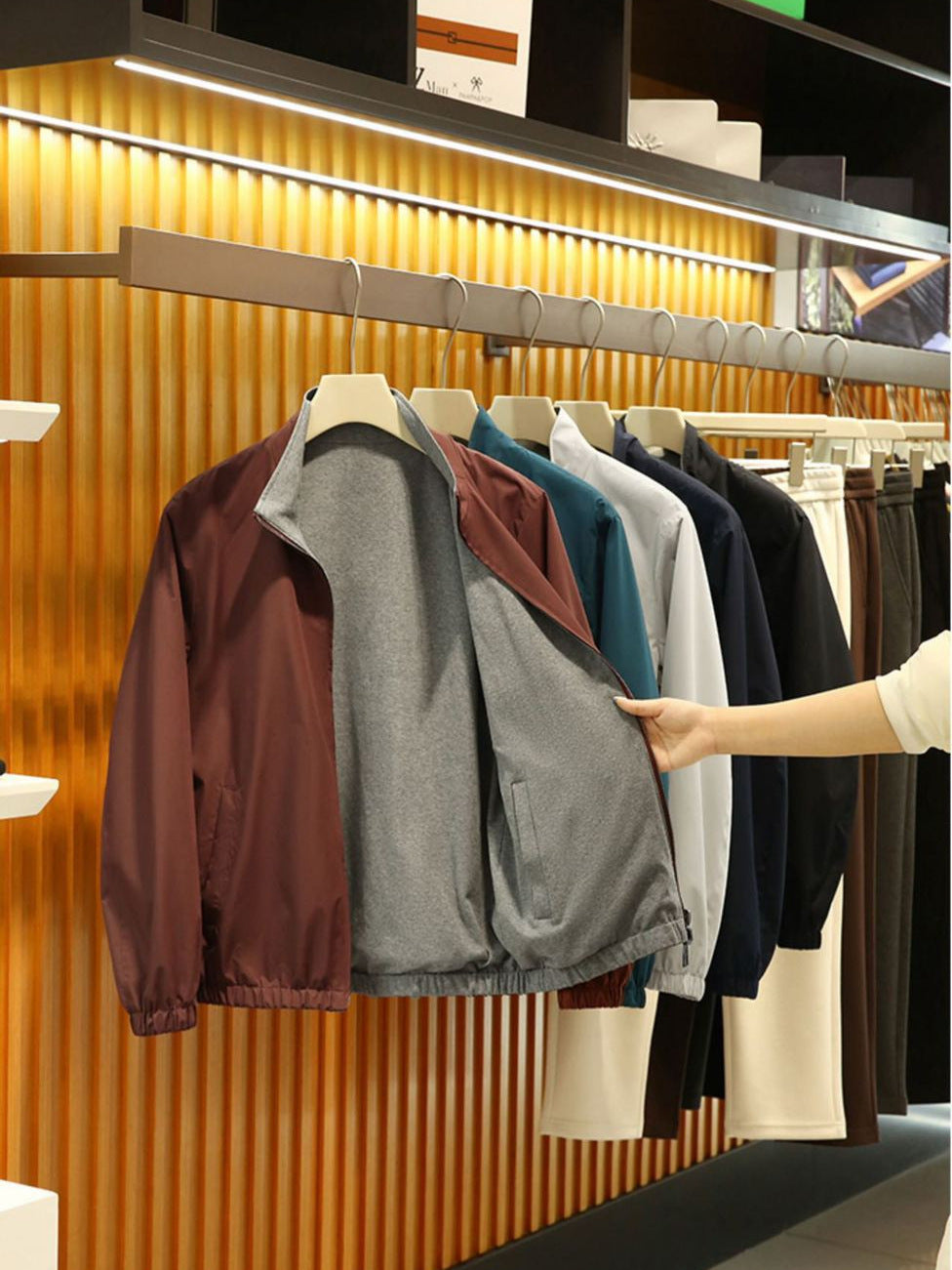 Reversible Übergangsjacke