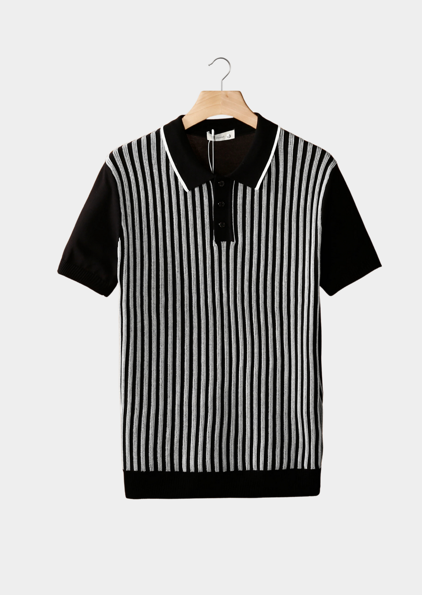 Poloshirt mit vertikalen Streifen