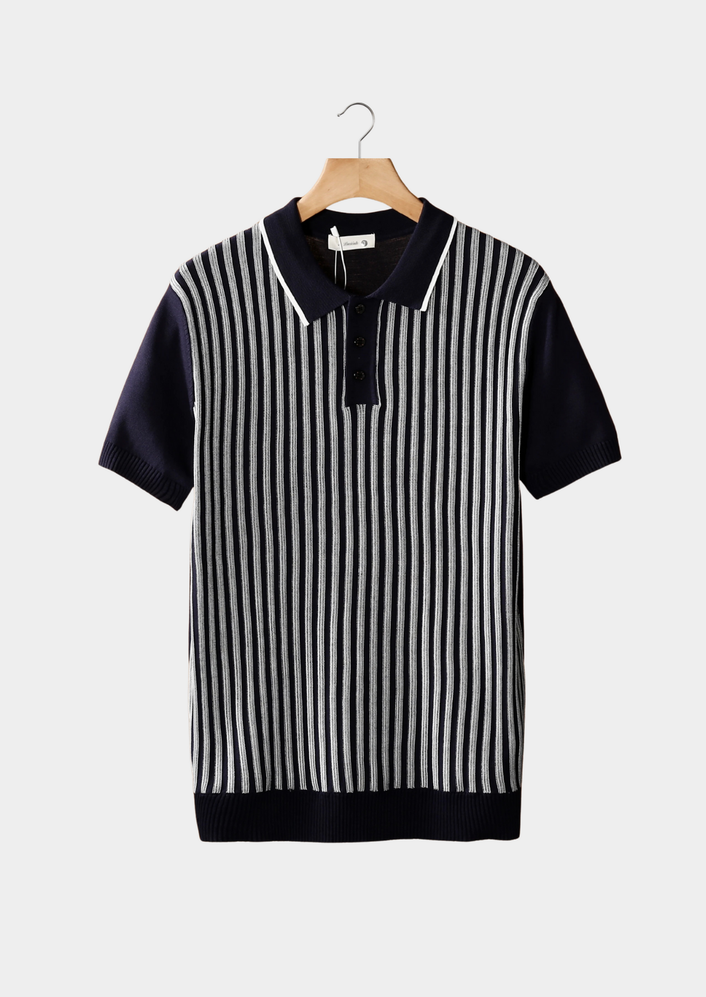 Poloshirt mit vertikalen Streifen