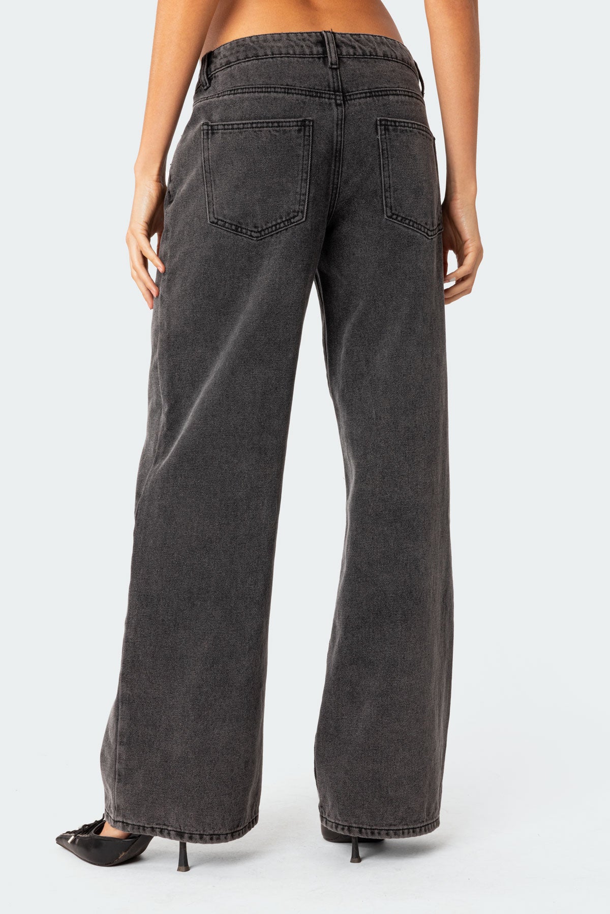 Jeans mit niedriger Taille und weitem Bein
