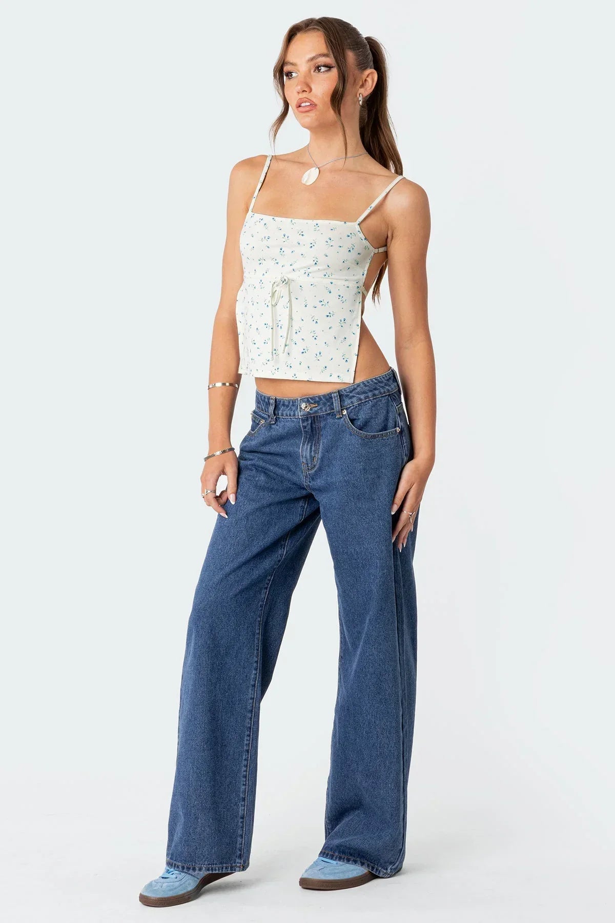Jeans mit niedriger Taille und weitem Bein
